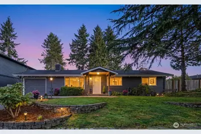 8554 NE 137th Pl, Kirkland, WA 98034 - Photo 1