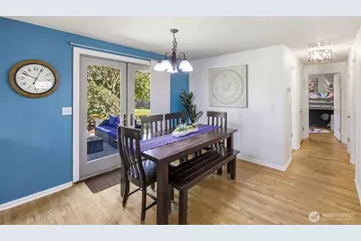 8554 NE 137th Pl, Kirkland, WA 98034 - Photo 9