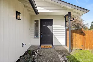 4926 Forest Dr, Everett, WA 98203 - Photo 3