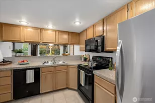 15907 NE 40th Way, Redmond, WA 98052 - Photo 11