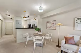 111 108th Ave NE, Bellevue, WA 98004 - Photo 3