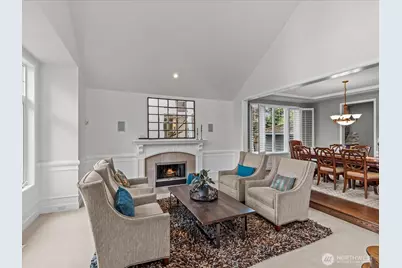 2441 278th Court SE, Sammamish, WA 98075 - Photo 13