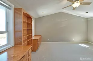 5726 East Dr, Everett, WA 98203 - Photo 11