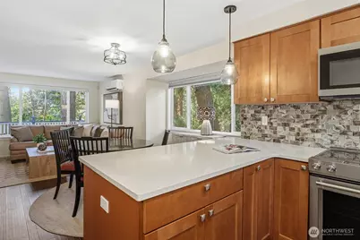 9165 45th Avenue SW #6, Seattle, WA 98136 - Photo 17