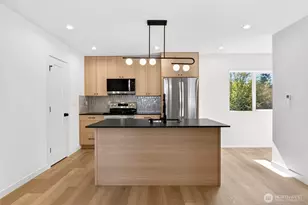 14321 Interlake Ave N, Seattle, WA 98133 - Photo 5