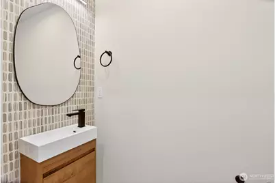 14321 Interlake Avenue N #B, Seattle, WA 98133 - Photo 9