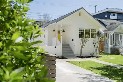 4418 40th Avenue SW, Seattle, WA 98116 - Photo 1