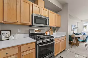 560 225th Ln NE, Sammamish, WA 98074 - Photo 11