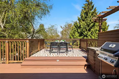 324 NE 54th Street, Seattle, WA 98105 - Photo 9