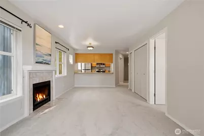 12345 Roosevelt Way NE #305, Seattle, WA 98125 - Photo 13
