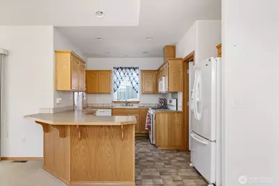 1637 SW Vanguard Street, Oak Harbor, WA 98277 - Photo 11