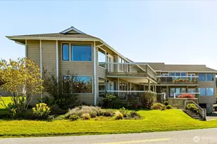 911 NE Leach St, Coupeville, WA 98239 - Photo 1