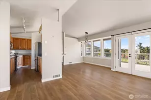 911 NE Leach St, Coupeville, WA 98239 - Photo 15