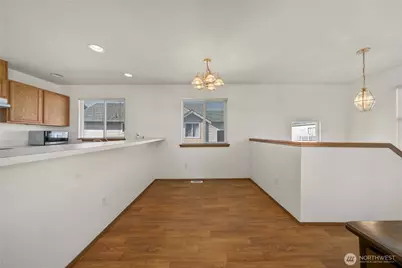 11236 3rd Avenue E, Tacoma, WA 98445 - Photo 17