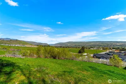935 Silas Lane, Wenatchee, WA 98801 - Photo 3