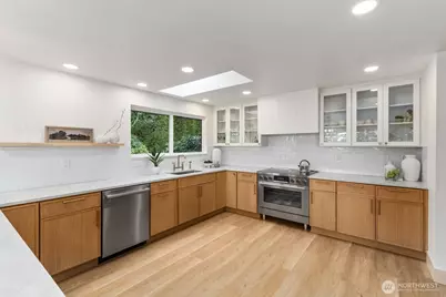 16858 76th Avenue W, Edmonds, WA 98026 - Photo 25