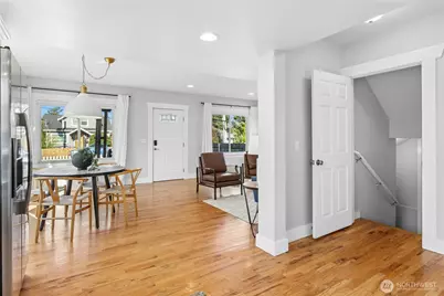 350 Meadow Avenue N, Renton, WA 98057 - Photo 17