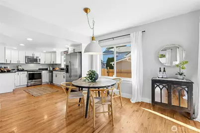 350 Meadow Avenue N, Renton, WA 98057 - Photo 9