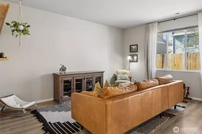 10743 183rd Street E, Puyallup, WA 98374 - Photo 5