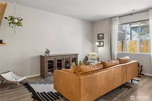 10743 183rd St E, Puyallup, WA 98374 - Photo 5