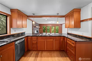 2812 204th Ave Ct, Lake Tapps, WA 98391 - Photo 5