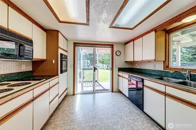 1316 Mount Pleasant Road, Port Angeles, WA 98362 - Photo 9