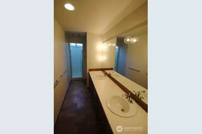 930 130th Avenue NE, Bellevue, WA 98005 - Photo 23