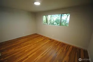 930 130th Ave NE, Bellevue, WA 98005 - Photo 25