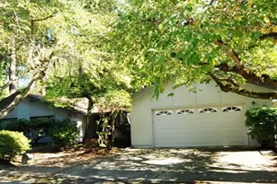 930 130th Ave NE, Bellevue, WA 98005 - Photo 1