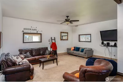 137 Aden Street SW, Castle Rock, WA 98611 - Photo 15