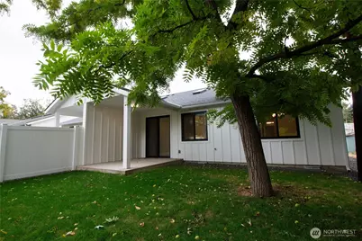 1037 Date Avenue, College Place, WA 99324 - Photo 3