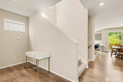 7913 39th Place SE, Marysville, WA 98270 - Photo 5