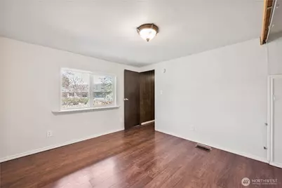 302 Studebaker Road, Castle Rock, WA 98611 - Photo 7