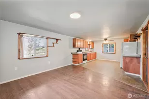 302 Studebaker Rd, Castle Rock, WA 98611 - Photo 3