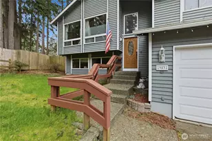 983 NE Melia Ln, Bremerton, WA 98311 - Photo 3