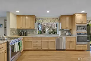 12446 NE 162nd St, Woodinville, WA 98072 - Photo 9