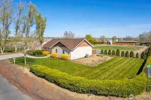 2143 NE Valley Rd, Moses Lake, WA 98837 - Photo 7