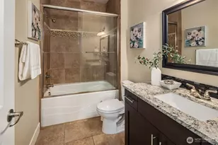 12204 Ashworth Ave N, Seattle, WA 98133 - Photo 15