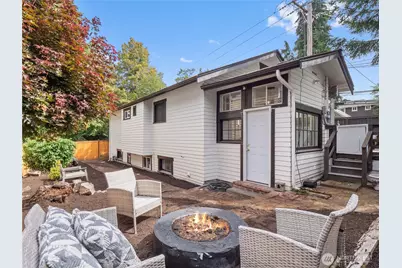 9701 Roosevelt Way NE, Seattle, WA 98115 - Photo 27