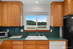 730 E North Bay Rd, Allyn, WA 98524 - Photo 11