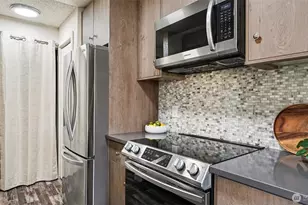 830 Kirkland Way, Kirkland, WA 98033 - Photo 13