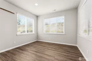 16414 8th Ave Ct E, Spanaway, WA 98387 - Photo 9