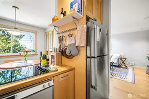 3423 W Government Way, Seattle, WA 98199 - Photo 9