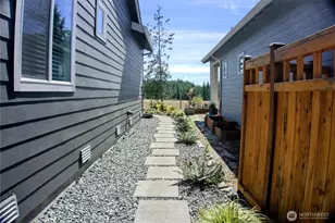 15528 174th Ave Ct E, Bonney Lake, WA 98391 - Photo 39