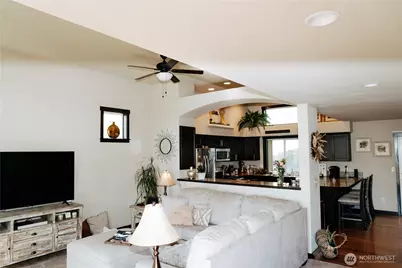 108 Jeff Street, Mount Vernon, WA 98273 - Photo 3