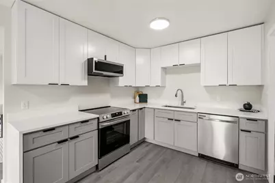 5221 S I, Tacoma, WA 98408 - Photo 3