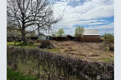 9917 NE Highland Dr, Moses Lake, WA 98837 - Photo 3