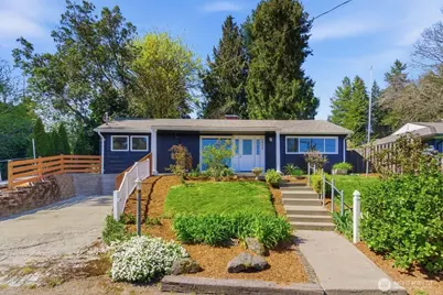 2098 NE Sunrise Drive, Bremerton, WA 98310 - Photo 3