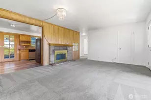 2098 NE Sunrise Dr, Bremerton, WA 98310 - Photo 25