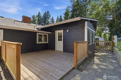 2098 NE Sunrise Drive, Bremerton, WA 98310 - Photo 15